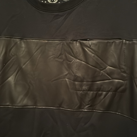 Casual tee with polyethylene strip! - Picture 4 of 5